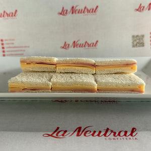 24 Sándwiches mixtos en pan blanco de copetín