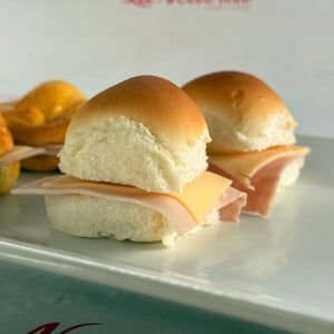 24 Pebetes rellenos de jamón y queso