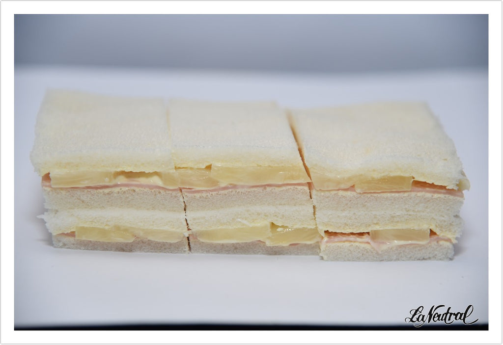 24 Sándwiches de jamón y ananá de copetín at